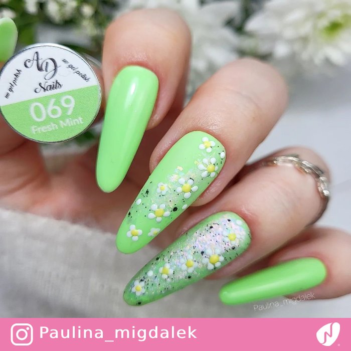 Easy Floral Nail Art